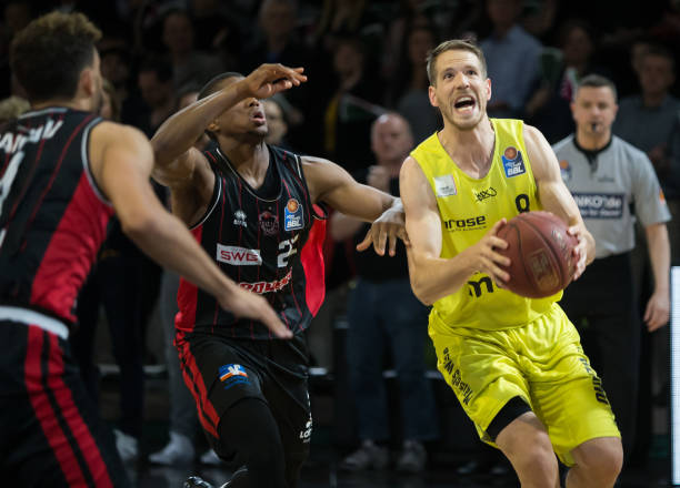 随着舆情的 随着舆情的